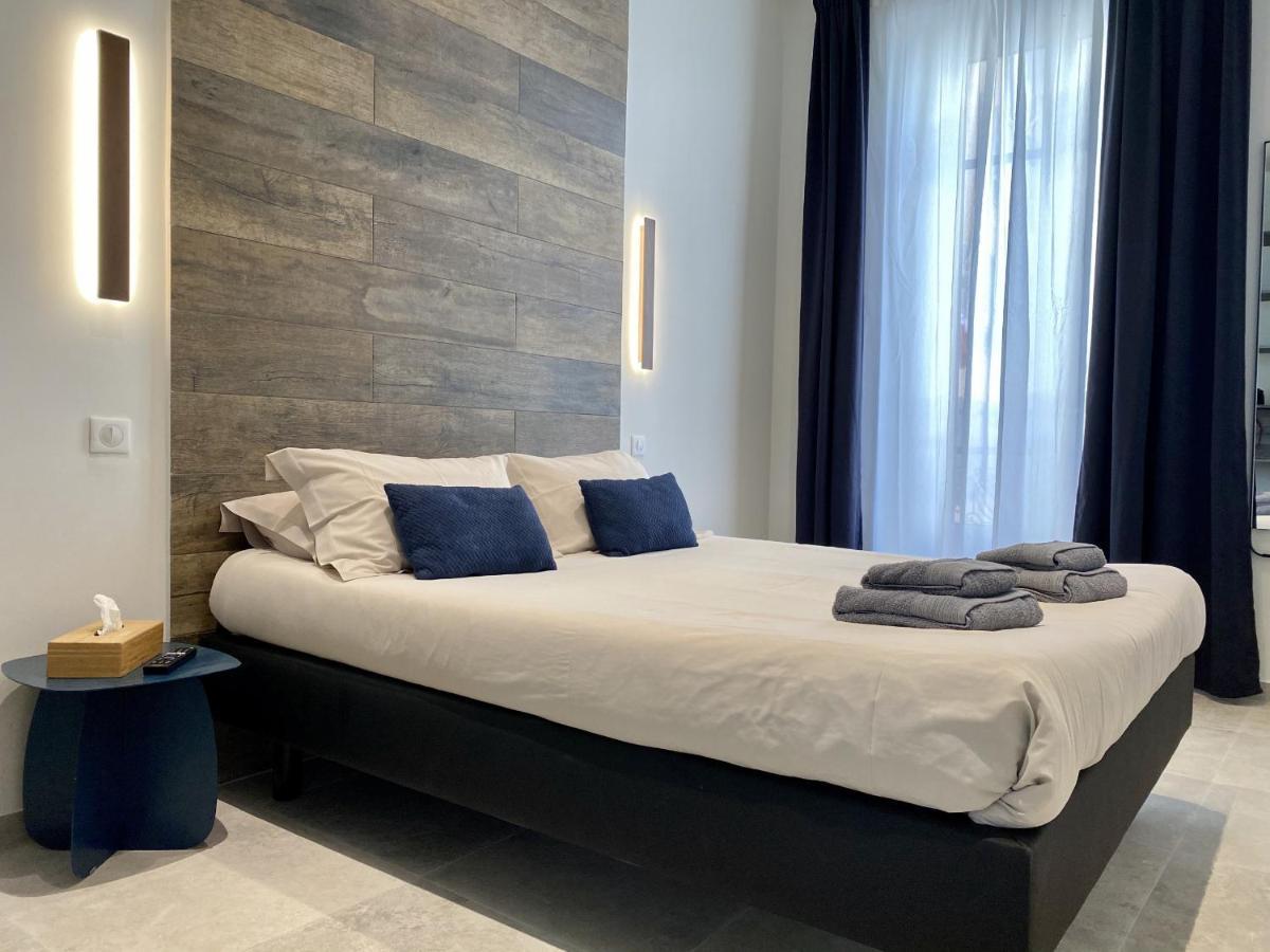 Urban 5 Apartment *